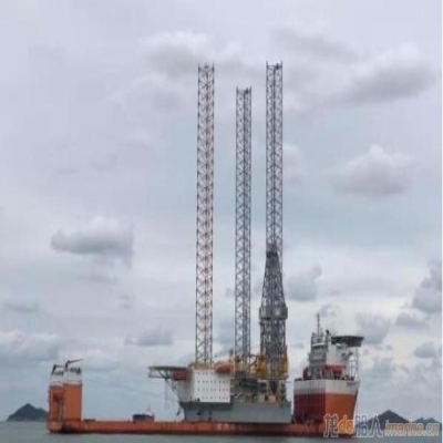 外高橋CJ46型自升式海洋鉆井平臺(tái)“能源顯現(xiàn)者”號(hào)起航