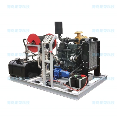 工業清洗中使用超高壓水射流清洗機的優勢